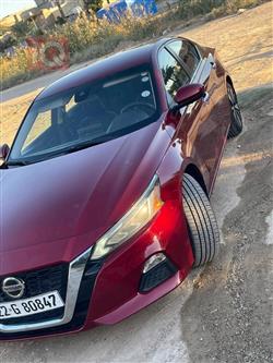 نيسان ألتيما